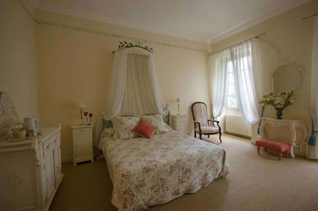 Hotel Le Castel du Mont Boisé Montboucher-sur-Jabron Habitación foto