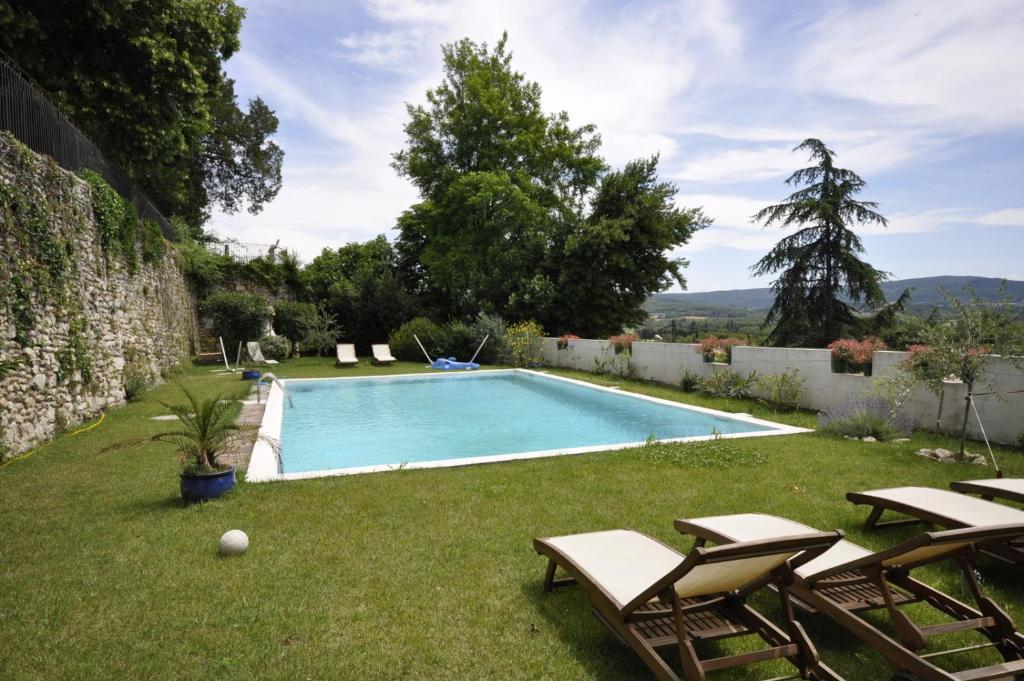 Hotel Le Castel du Mont Boisé Montboucher-sur-Jabron Exterior foto