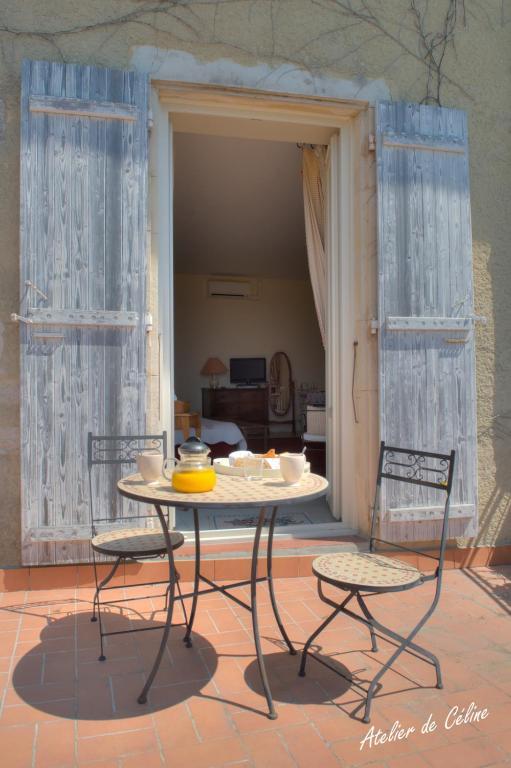Hotel Le Castel du Mont Boisé Montboucher-sur-Jabron Exterior foto